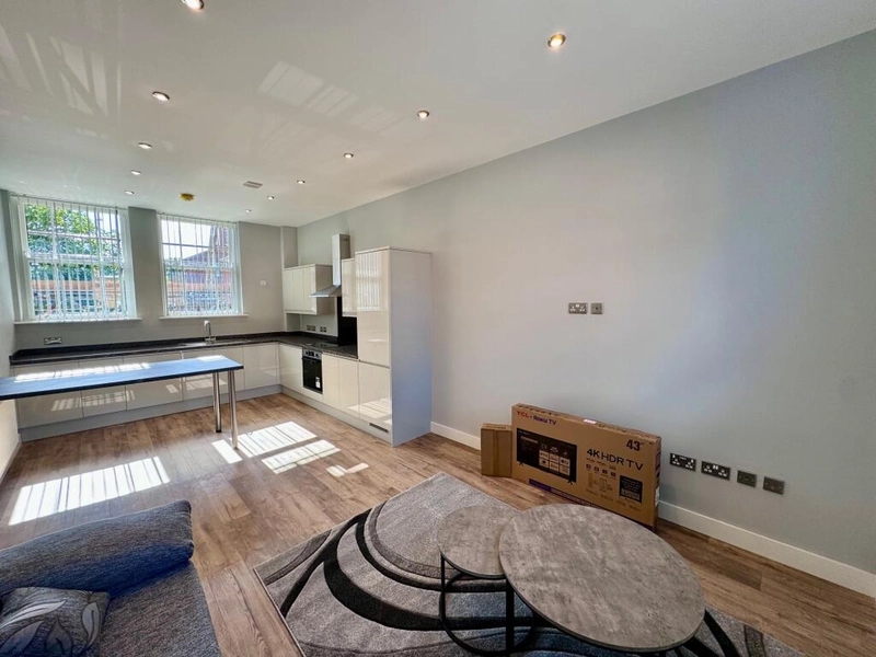 2 Bed, 2 Bath apartment, North sherwood Street NG1 4EE - Thumbnail 9